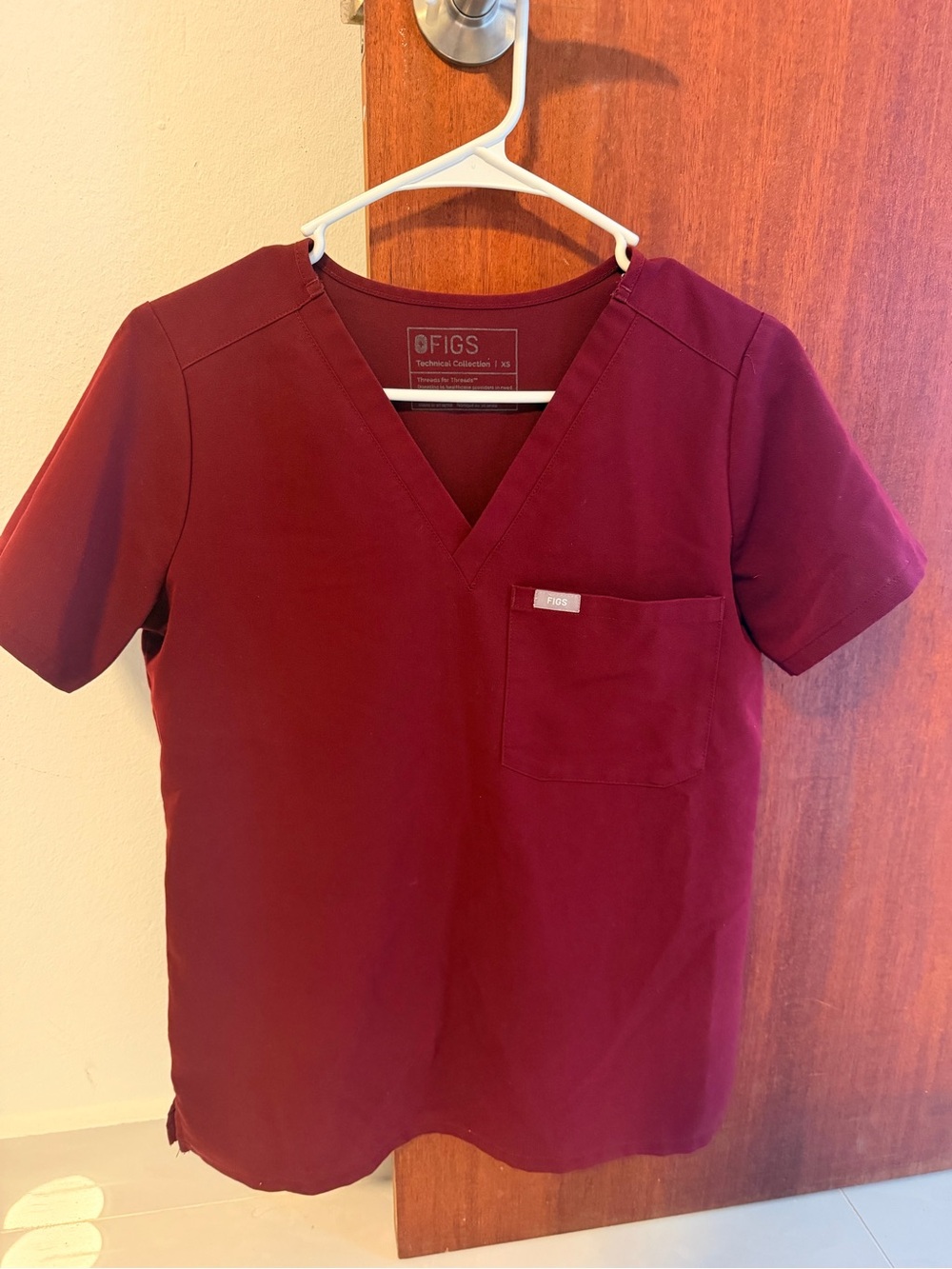FIGS Women V-Neck Scrub Top - Burgundy